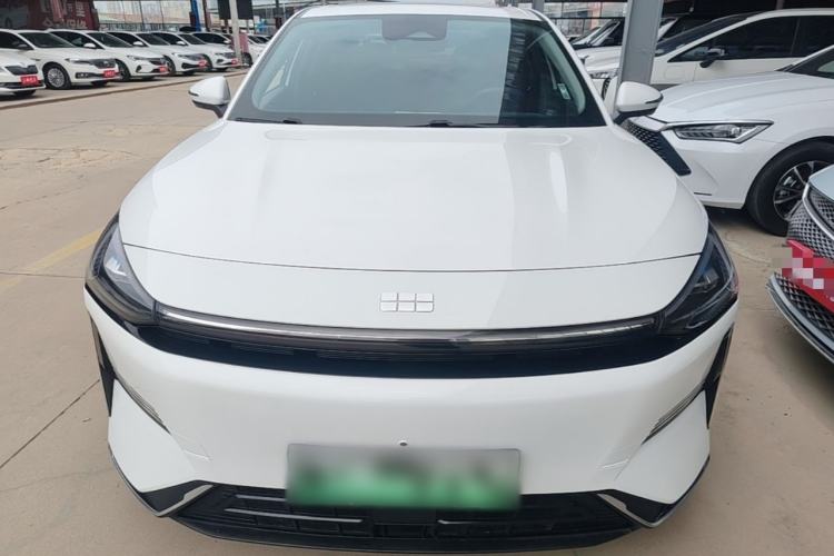 Used Geely Galaxy L6 2024 125km PLUS Dragon Edition Front