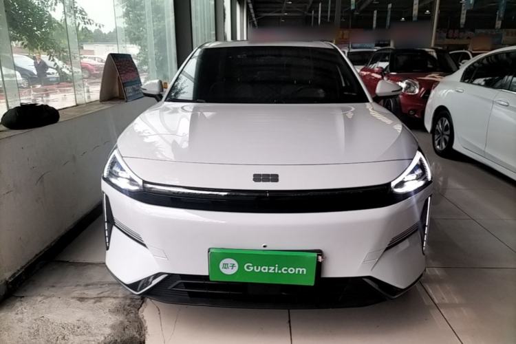 Used Geely Galaxy L6 2024 125km PLUS Dragon Edition Front