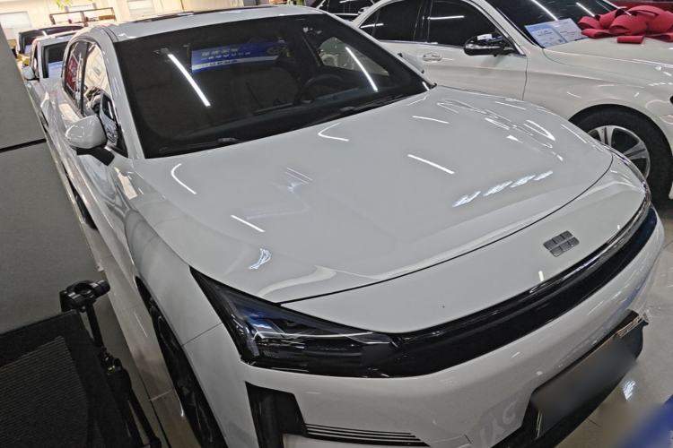 Used Geely Galaxy L6 2024 125km PLUS Dragon Edition Front Right 45 Deg
