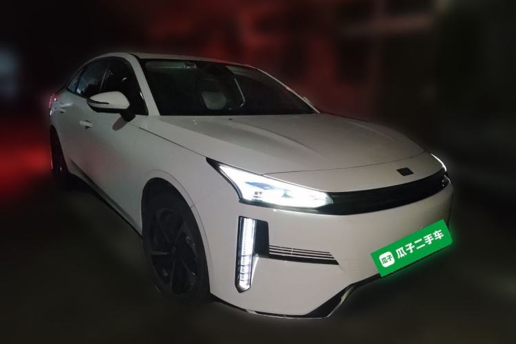 Used Geely Galaxy L6 2024 125km PLUS Dragon Edition Front Right 45 Deg