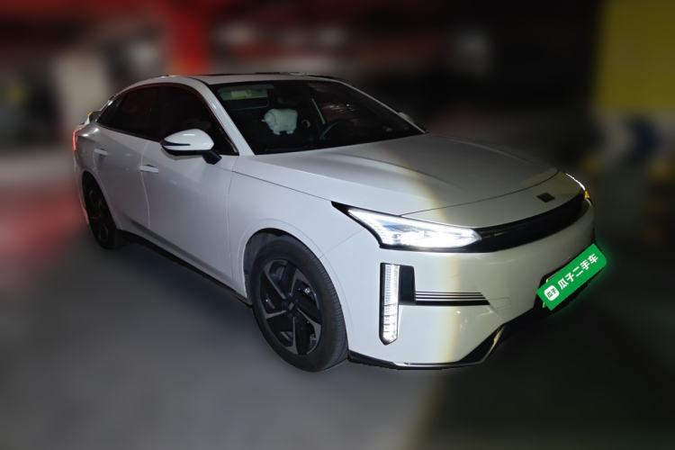 Used Geely Galaxy L6 2024 125km PLUS Dragon Edition Front Right 45 Deg