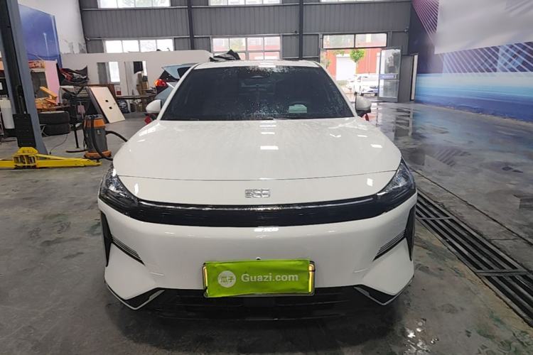 Used Geely Galaxy L6 2024 125km PLUS Dragon Edition Front