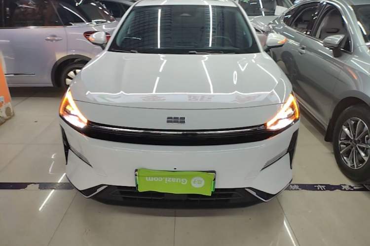 Used Geely Galaxy L6 2024 125km PLUS Dragon Edition Front