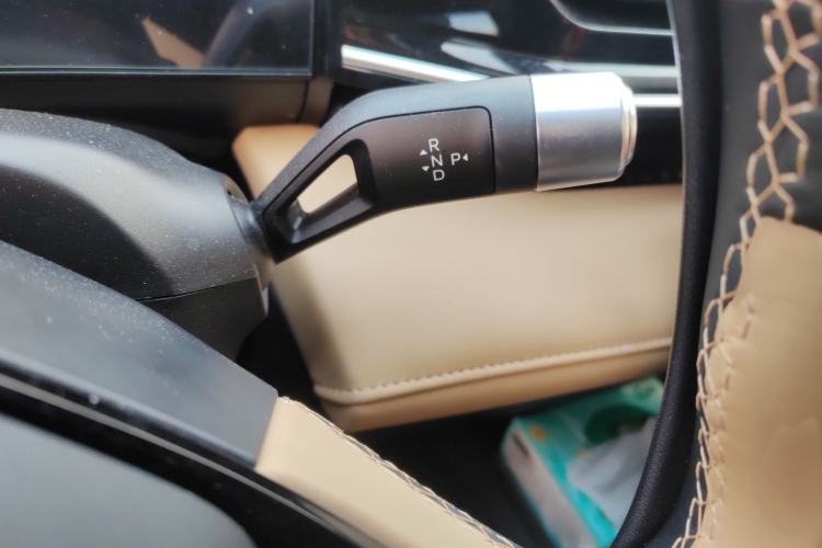 Used Geely Galaxy L6 2024 125km PLUS Dragon Edition Gear Lever