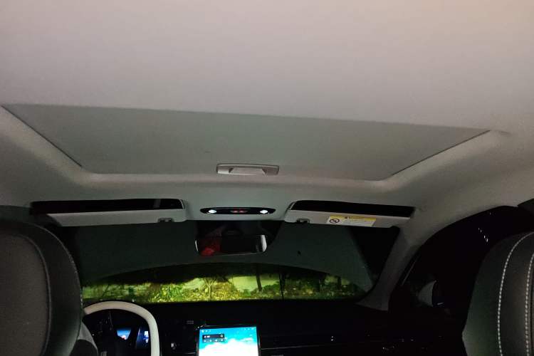 Used Geely Galaxy L6 2024 125km PLUS Dragon Edition Headliner