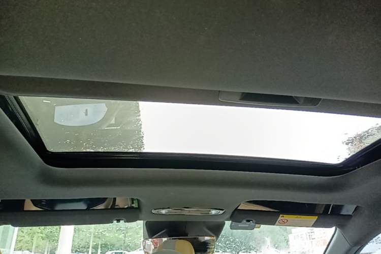 Used Geely Galaxy L6 2024 125km PLUS Dragon Edition Headliner