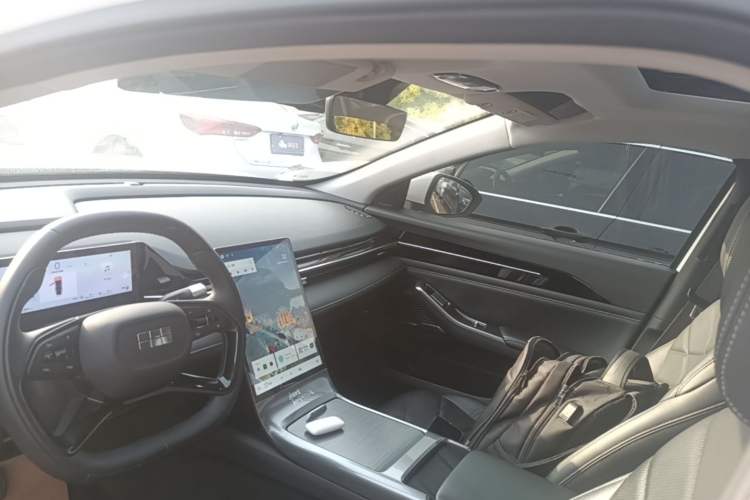 Used Geely Galaxy L6 2024 125km PLUS Dragon Edition Headliner