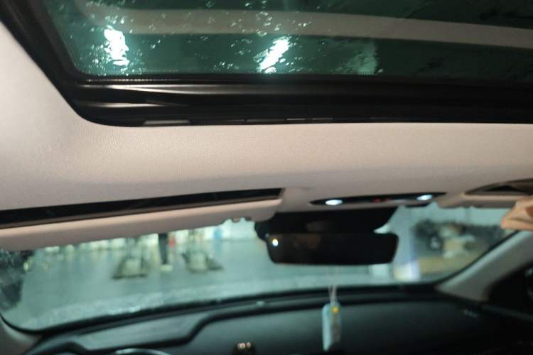 Used Geely Galaxy L6 2024 125km PLUS Dragon Edition Headliner