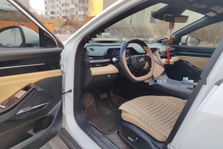 Used Geely Galaxy L6 2024 125km PLUS Dragon Edition Interior 3