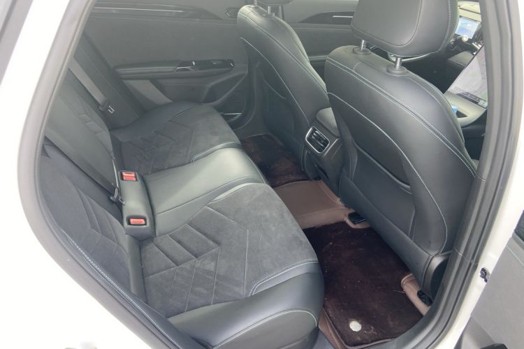 Used Geely Galaxy L6 2024 125km Creative Edition Interior 4