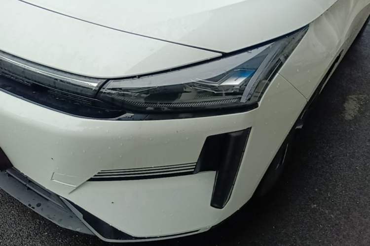 Used Geely Galaxy L6 2024 125km PLUS Dragon Edition Left Front Headlight