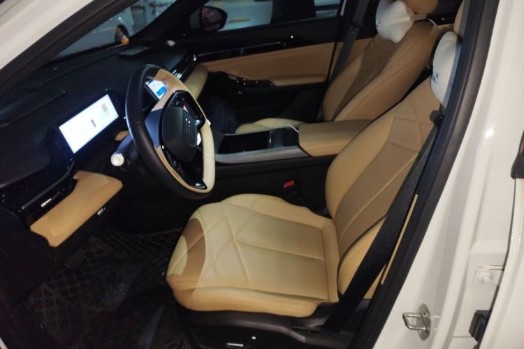 Used Geely Galaxy L6 2024 125km PLUS Dragon Edition Left Front Seat