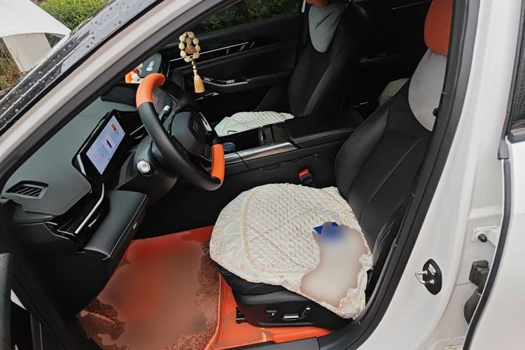 Used Geely Galaxy L6 2024 125km PLUS Dragon Edition Left Front Seat