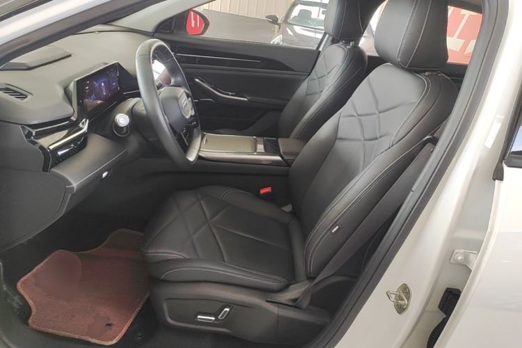 Used Geely Galaxy L6 2024 125km PLUS Dragon Edition Left Front Seat