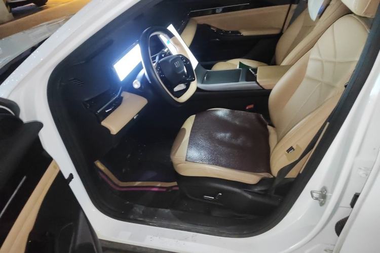 Used Geely Galaxy L6 2024 125km PLUS Dragon Edition Left Front Seat