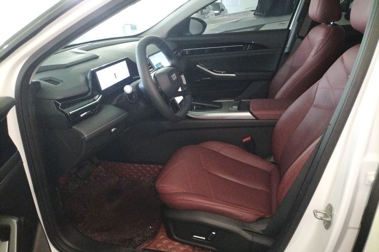 Used Geely Galaxy L6 2024 125km PLUS Dragon Edition Left Front Seat