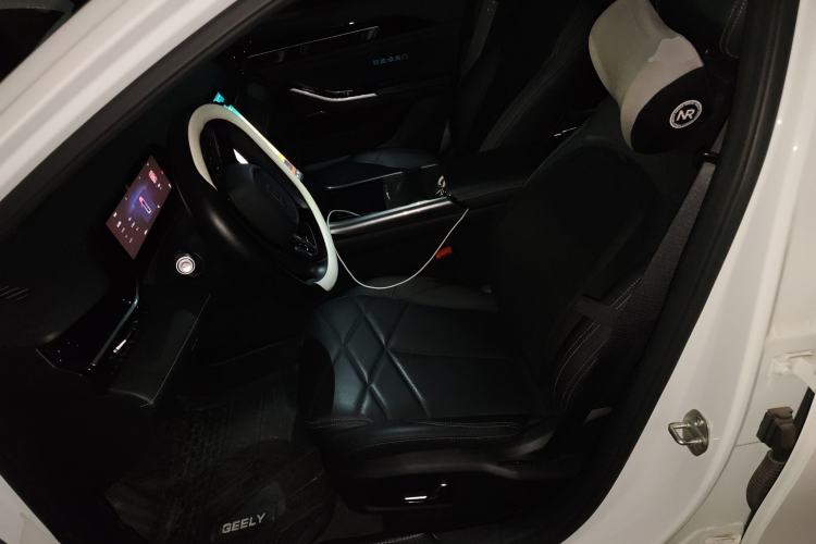 Used Geely Galaxy L6 2024 125km PLUS Dragon Edition Left Front Seat