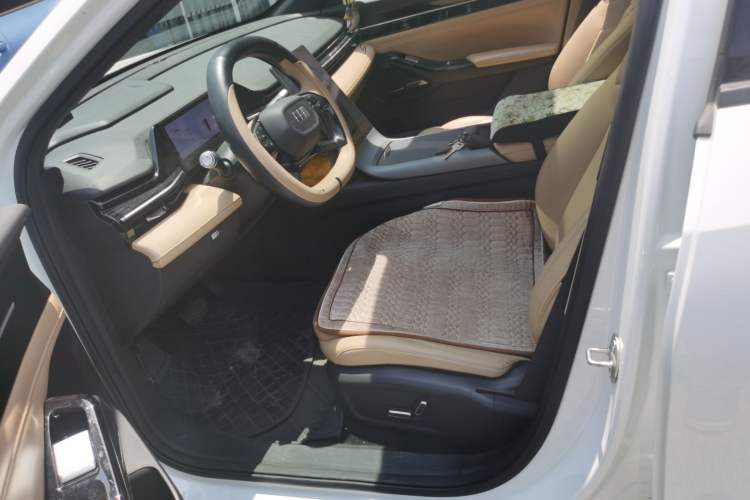 Used Geely Galaxy L6 2024 125km PLUS Dragon Edition Left Front Seat