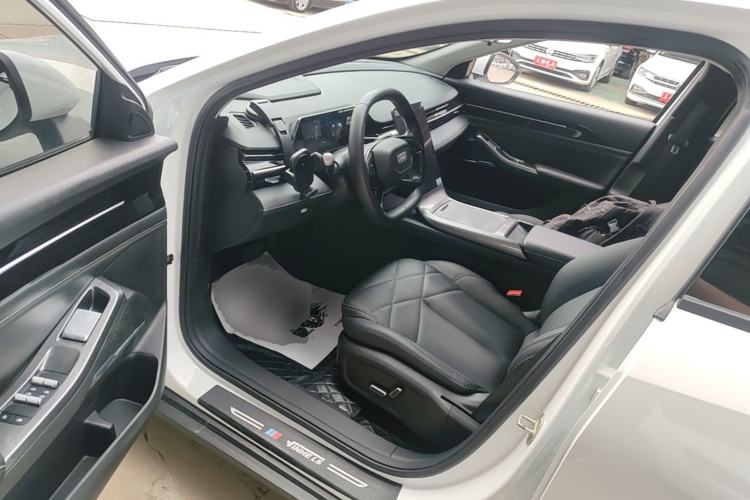 Used Geely Galaxy L6 2024 125km PLUS Dragon Edition Left Front Seat