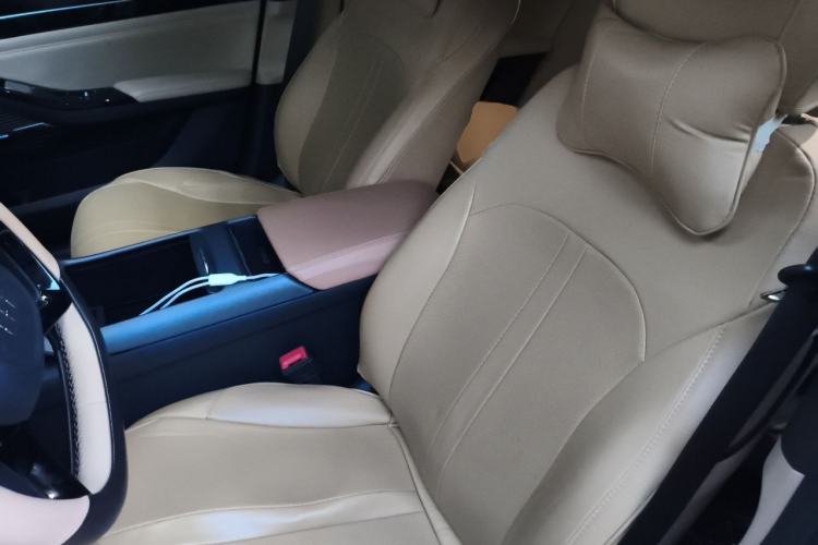 Used Geely Galaxy L6 2024 125km PLUS Dragon Edition Left Front Seat