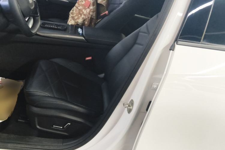 Used Geely Galaxy L6 2024 125km PLUS Dragon Edition Left Front Seat