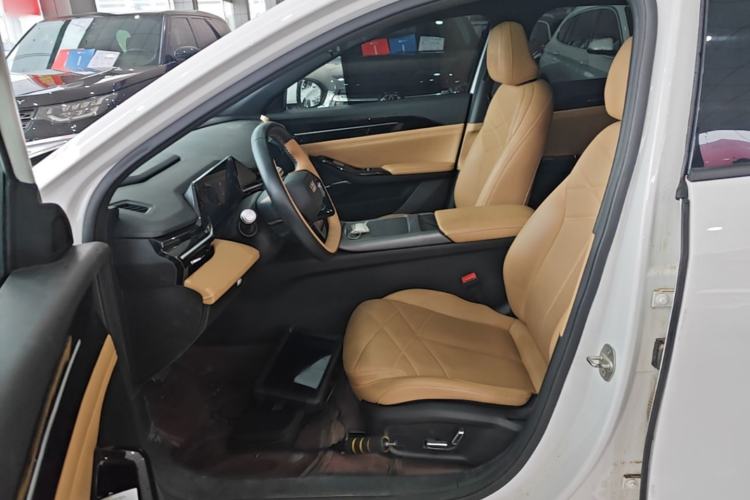 Used Geely Galaxy L6 2024 125km PLUS Dragon Edition Left Front Seat
