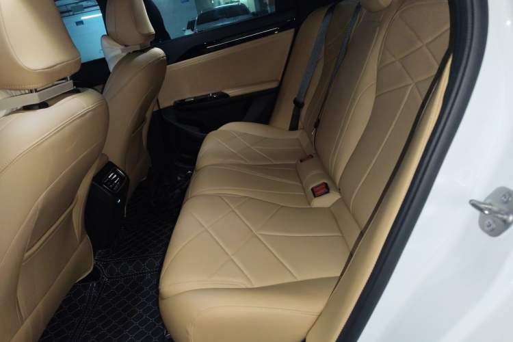 Used Geely Galaxy L6 2024 125km PLUS Dragon Edition Left Rear Seat
