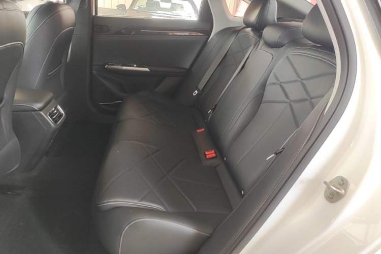 Used Geely Galaxy L6 2024 125km PLUS Dragon Edition Left Rear Seat