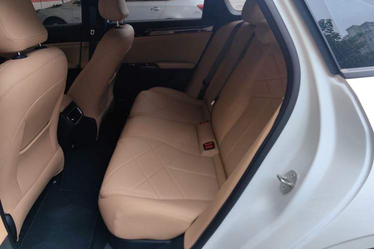 Used Geely Galaxy L6 2024 125km PLUS Dragon Edition Left Rear Seat