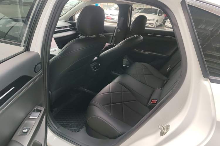 Used Geely Galaxy L6 2024 125km PLUS Dragon Edition Left Rear Seat