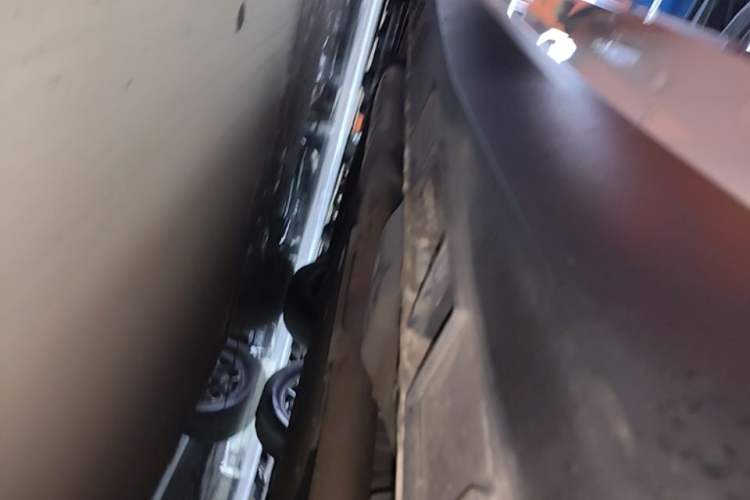 Used Geely Galaxy L6 2024 125km PLUS Dragon Edition Left Side Sill