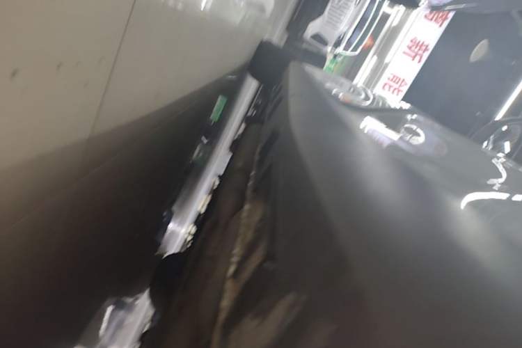 Used Geely Galaxy L6 2024 125km PLUS Dragon Edition Left Side Sill