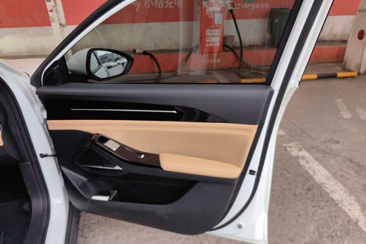 Used Geely Galaxy L6 2024 125km PLUS Dragon Edition Right Front Door Interior