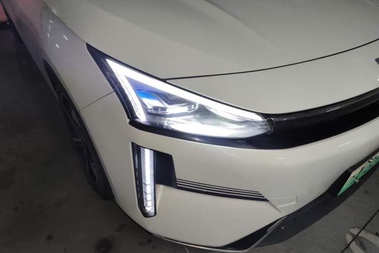 Used Geely Galaxy L6 2024 125km PLUS Dragon Edition Right Front Headlight