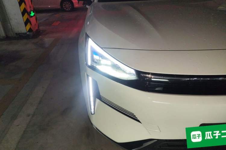Used Geely Galaxy L6 2024 125km PLUS Dragon Edition Right Front Headlight