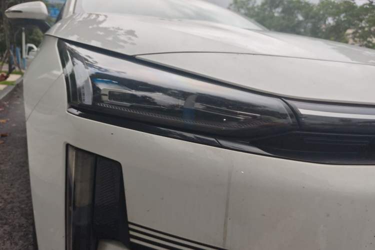 Used Geely Galaxy L6 2024 125km PLUS Dragon Edition Right Front Headlight