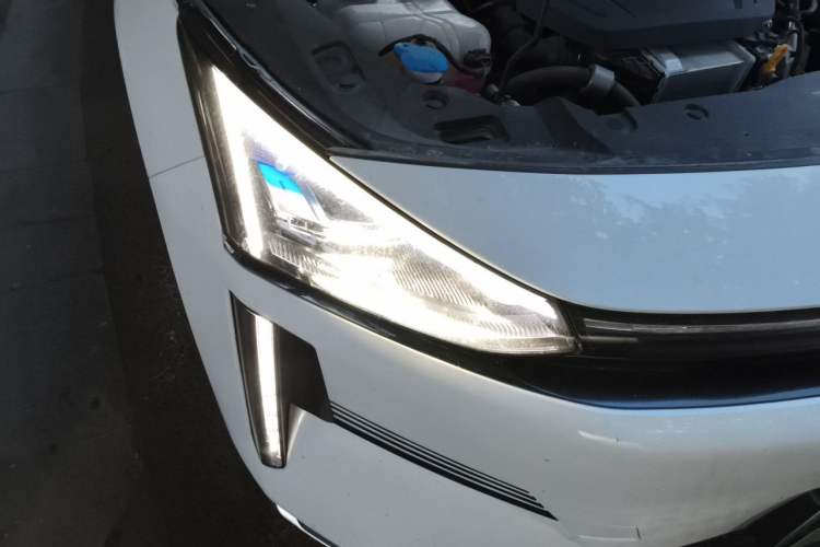 Used Geely Galaxy L6 2024 125km PLUS Dragon Edition Right Front Headlight