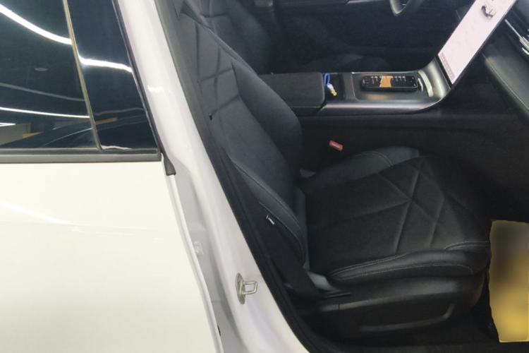 Used Geely Galaxy L6 2024 125km PLUS Dragon Edition Right Front Seat