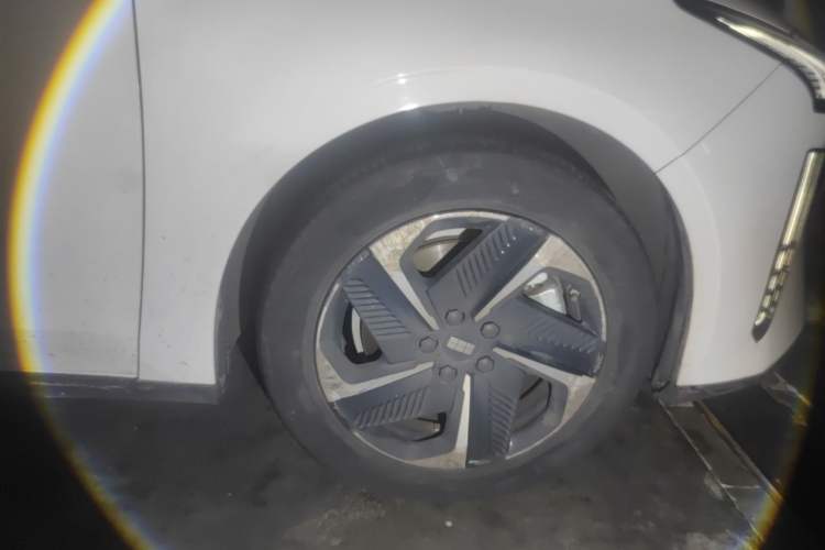 Used Geely Galaxy L6 2024 60km PLUS Dragon Edition Right Front Wheel Hub