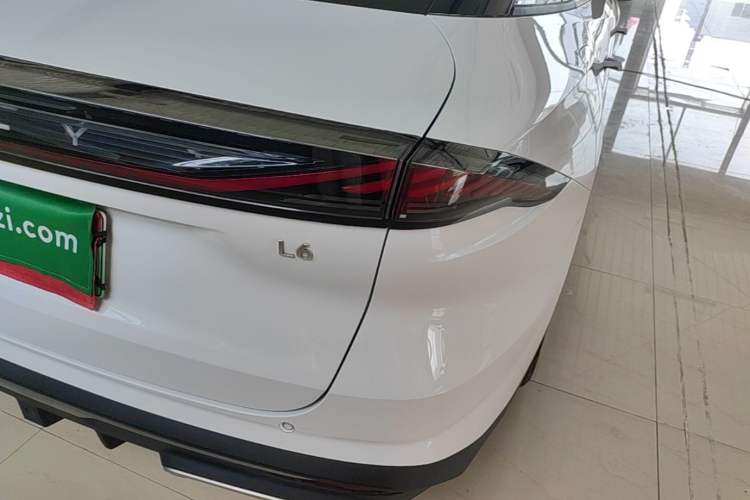 Used Geely Galaxy L6 2024 125km PLUS Dragon Edition Right Rear Taillight
