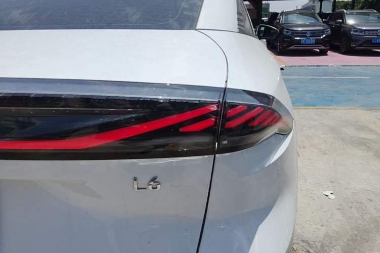 Used Geely Galaxy L6 2024 125km PLUS Dragon Edition Right Rear Taillight