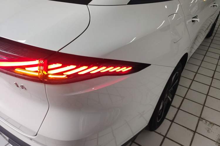 Used Geely Galaxy L6 2024 60km PLUS Dragon Edition Right Rear Taillight