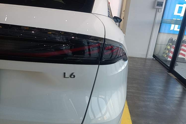 Used Geely Galaxy L6 2024 125km PLUS Dragon Edition Right Rear Taillight