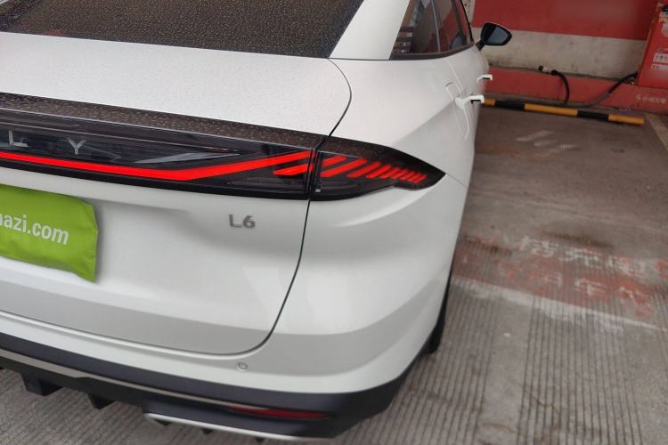 Used Geely Galaxy L6 2024 125km PLUS Dragon Edition Right Rear Taillight
