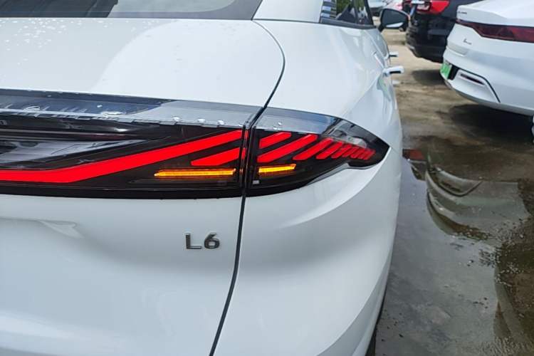 Used Geely Galaxy L6 2024 60km PLUS Dragon Edition Right Rear Taillight