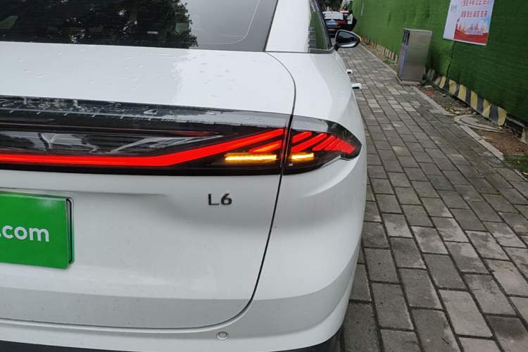 Used Geely Galaxy L6 2024 125km PLUS Dragon Edition Right Rear Taillight