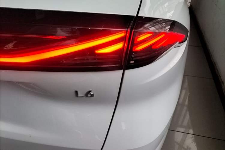 Used Geely Galaxy L6 2024 125km PLUS Dragon Edition Right Rear Taillight