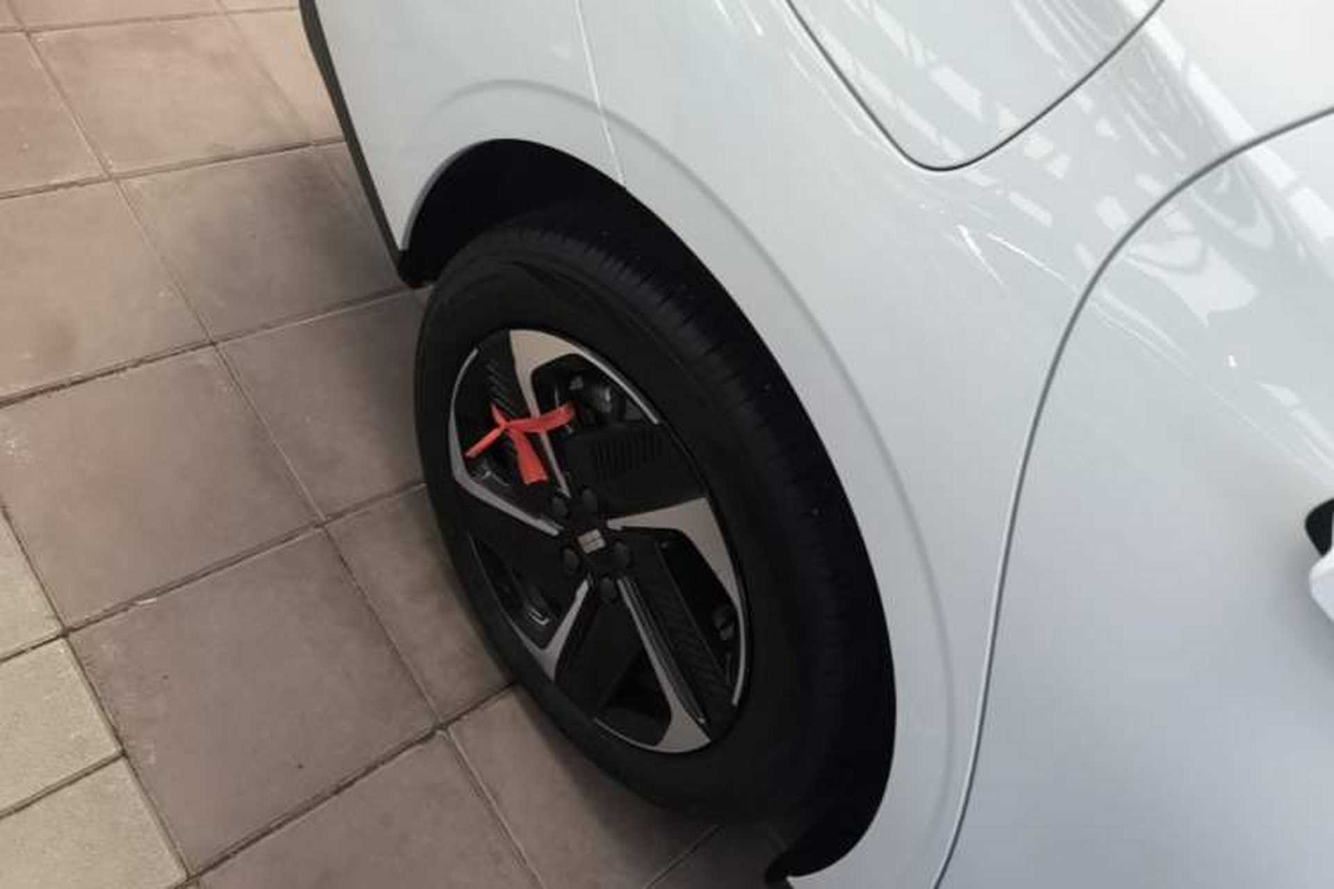 Used Geely Galaxy L6 2024 125km PLUS Dragon Edition Right Rear Wheel Hub