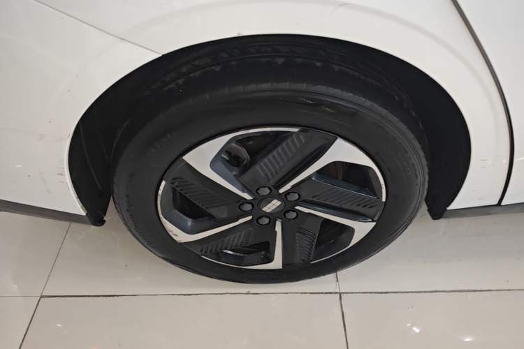 Used Geely Galaxy L6 2024 125km PLUS Dragon Edition Right Rear Wheel Hub