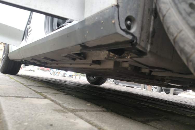 Used Geely Galaxy L6 2024 125km PLUS Dragon Edition Right Side Sill